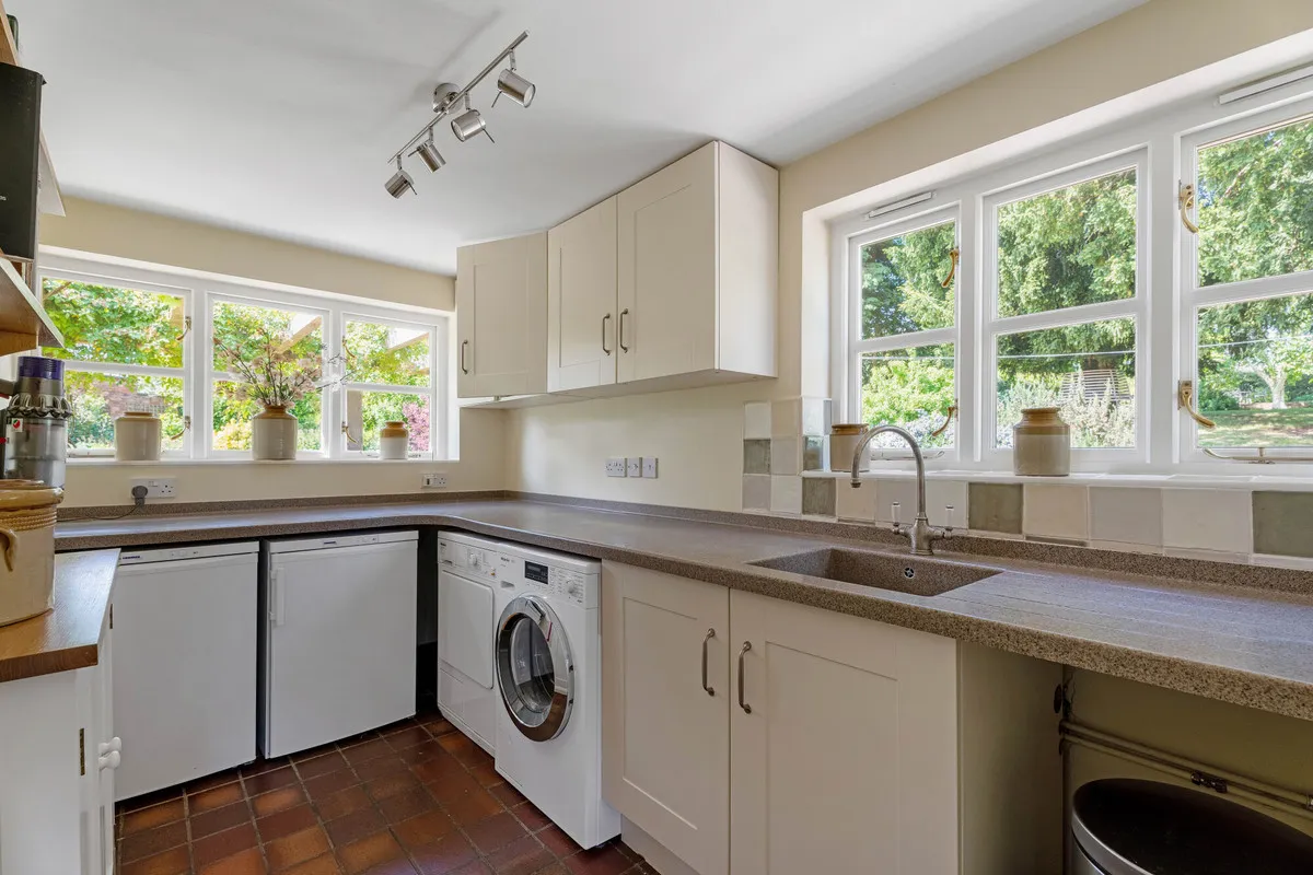 Parsonage Lane, Omberlsey, WR9, photo 8