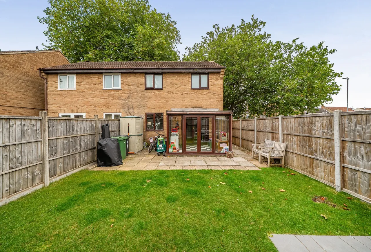 Longs Drive, Gloucestershire, Yate, BS37 5XN, photo 2