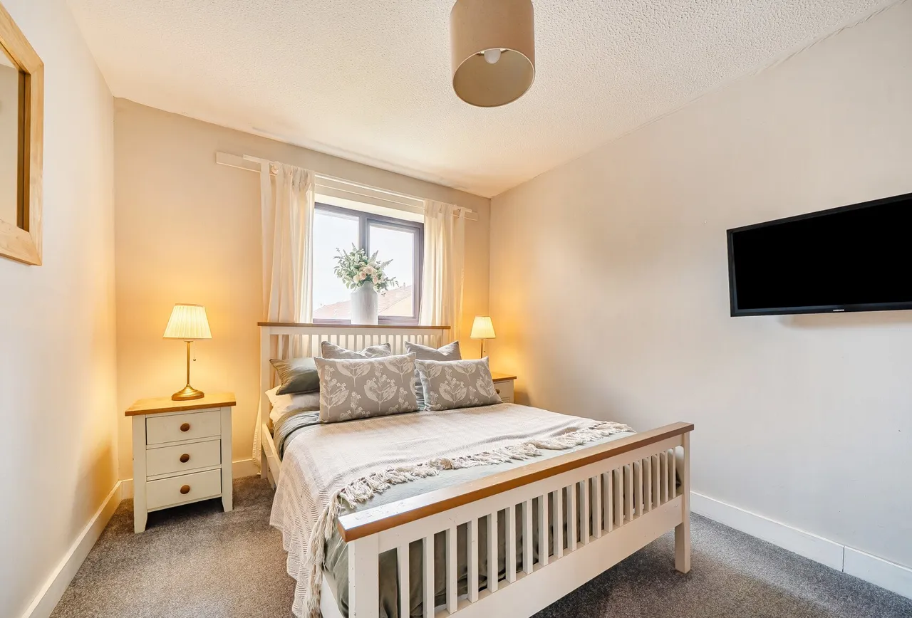 Longs Drive, Gloucestershire, Yate, BS37 5XN, photo 8