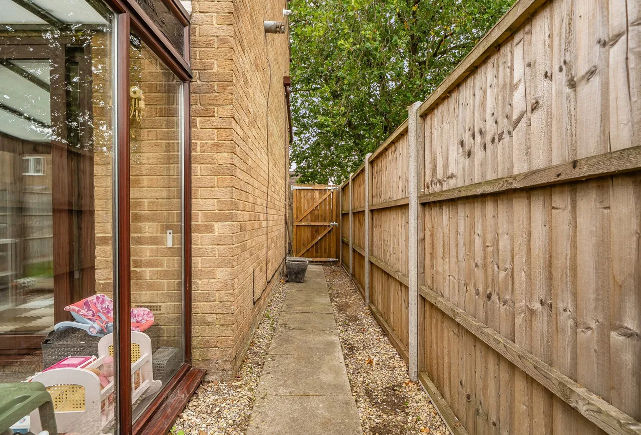 Longs Drive, Gloucestershire, Yate, BS37 5XN, photo 11