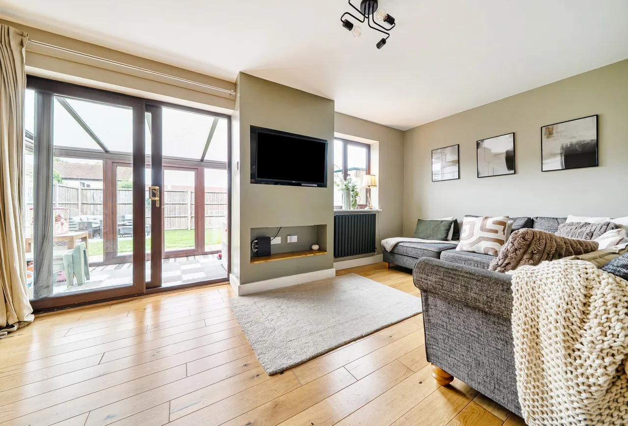 Longs Drive, Gloucestershire, Yate, BS37 5XN, photo 5
