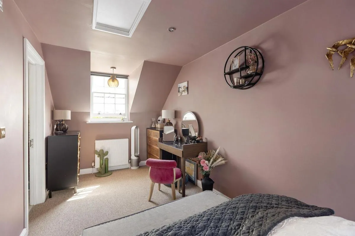 Thames Street, Sunbury-on-thames, TW16, photo 17