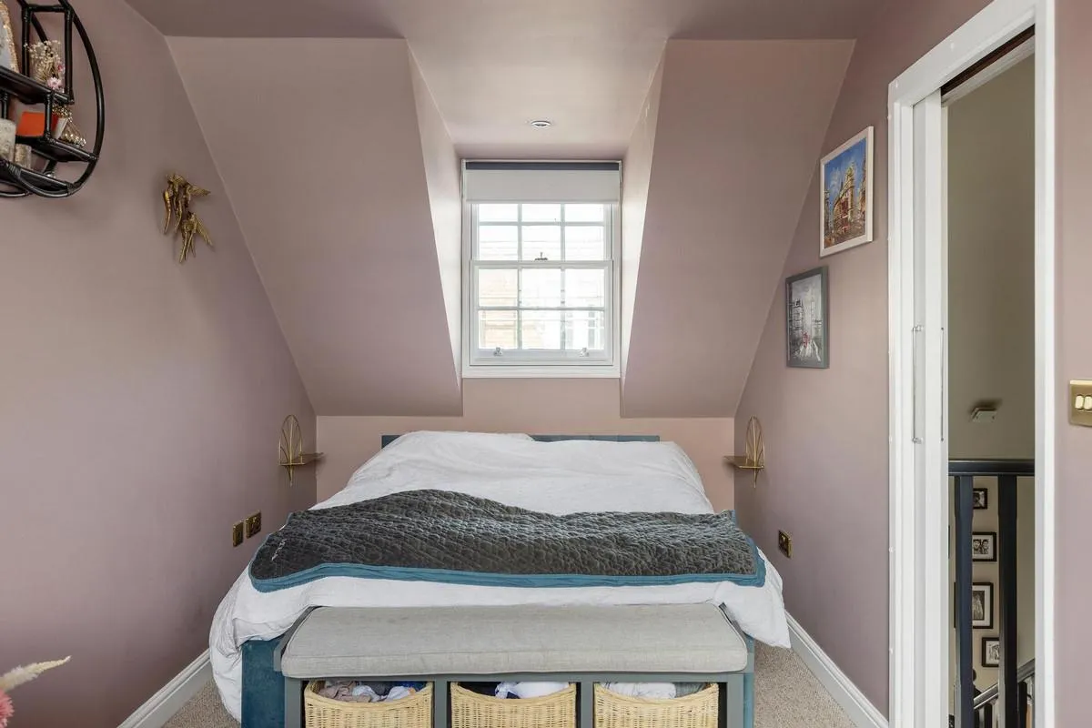 Thames Street, Sunbury-on-thames, TW16, photo 16