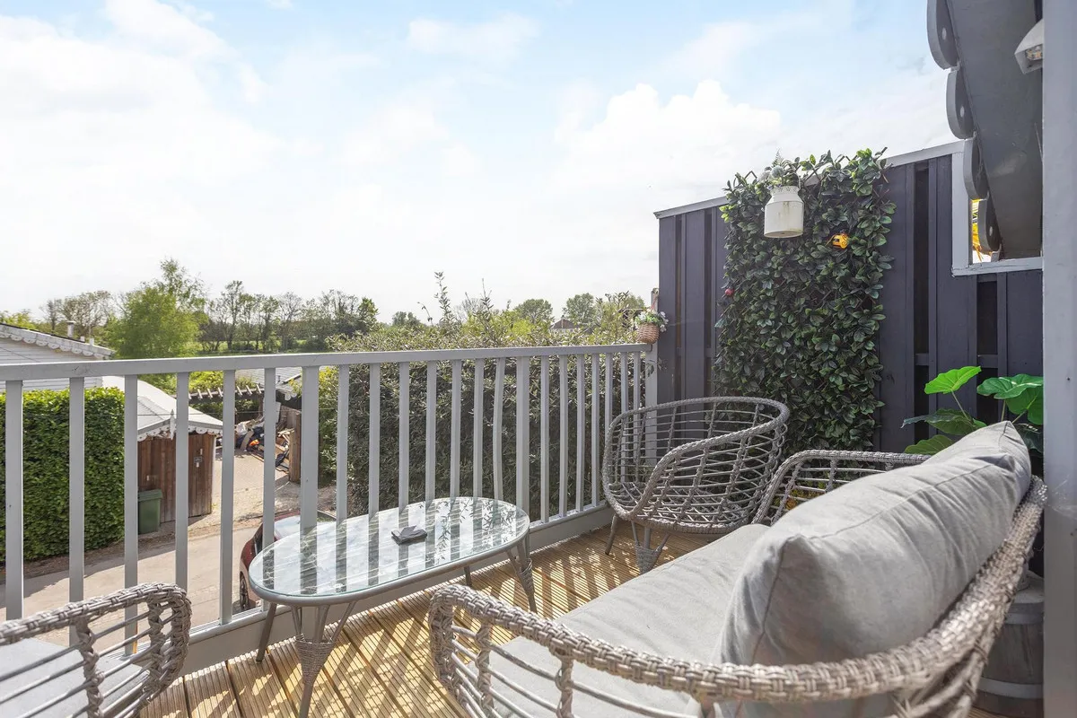 Thames Street, Sunbury-on-thames, TW16, photo 4