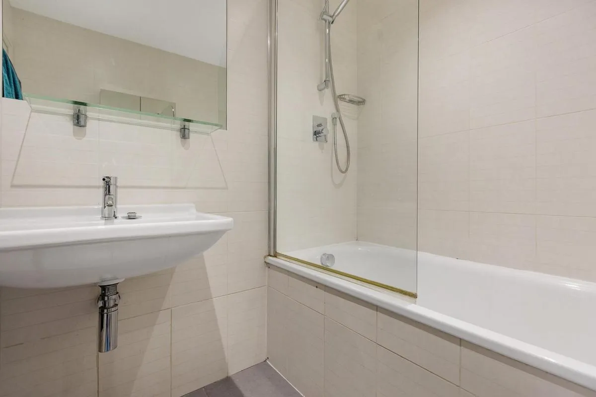Thames Street, Sunbury-on-thames, TW16, photo 20
