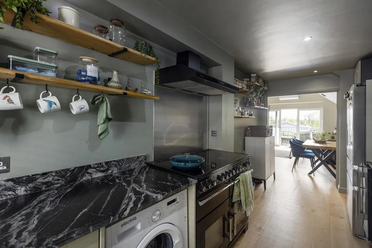 Thames Street, Sunbury-on-thames, TW16, photo 11
