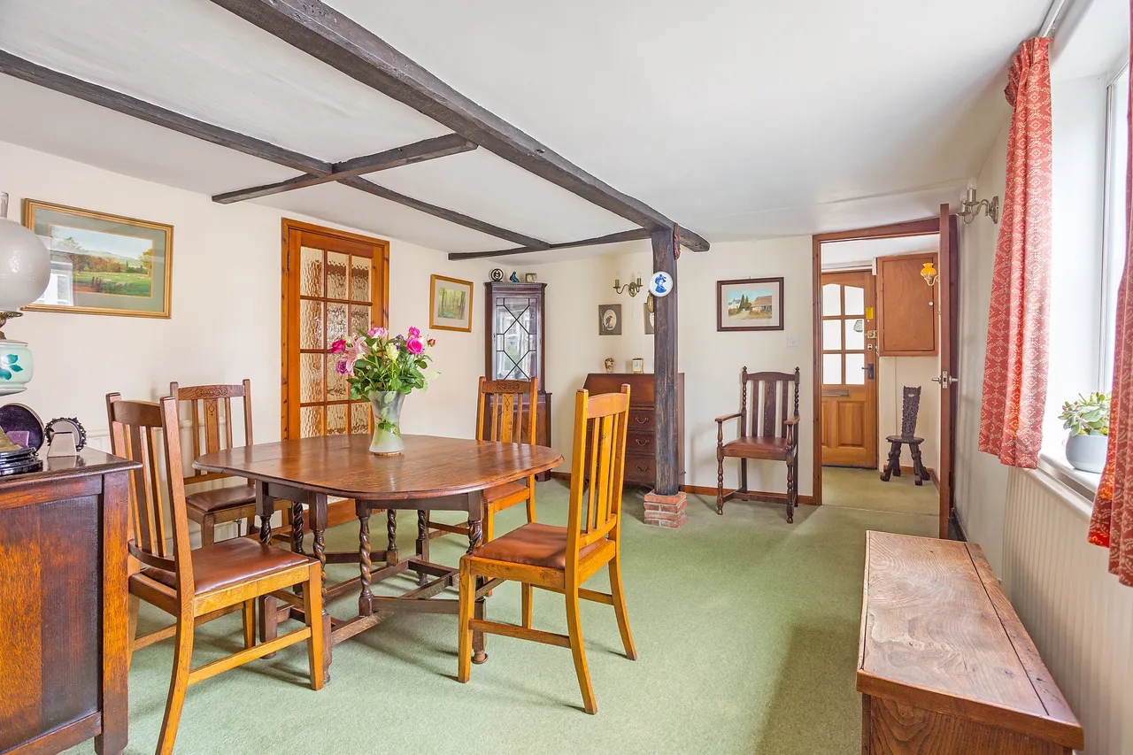 London Road, Marlborough, SN8, photo 2