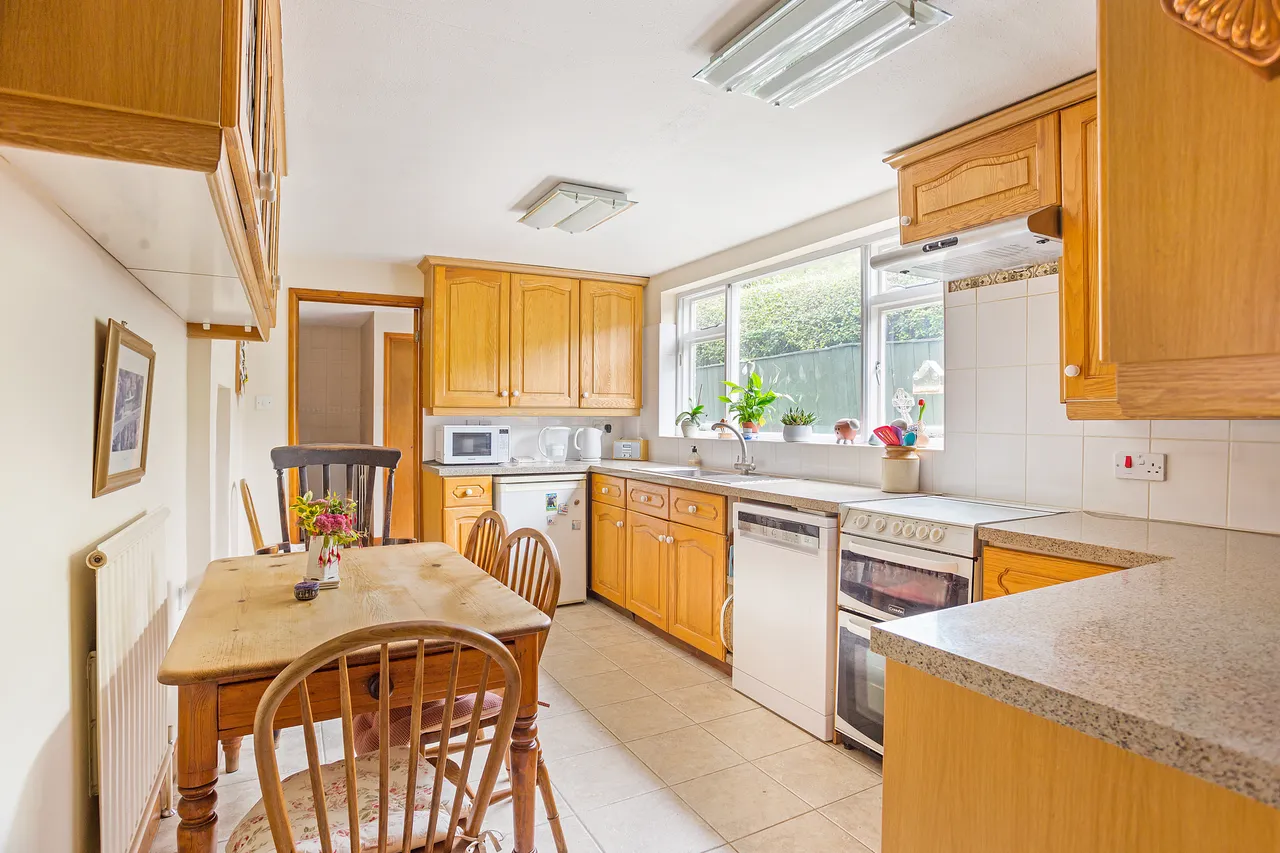 London Road, Marlborough, SN8, photo 3