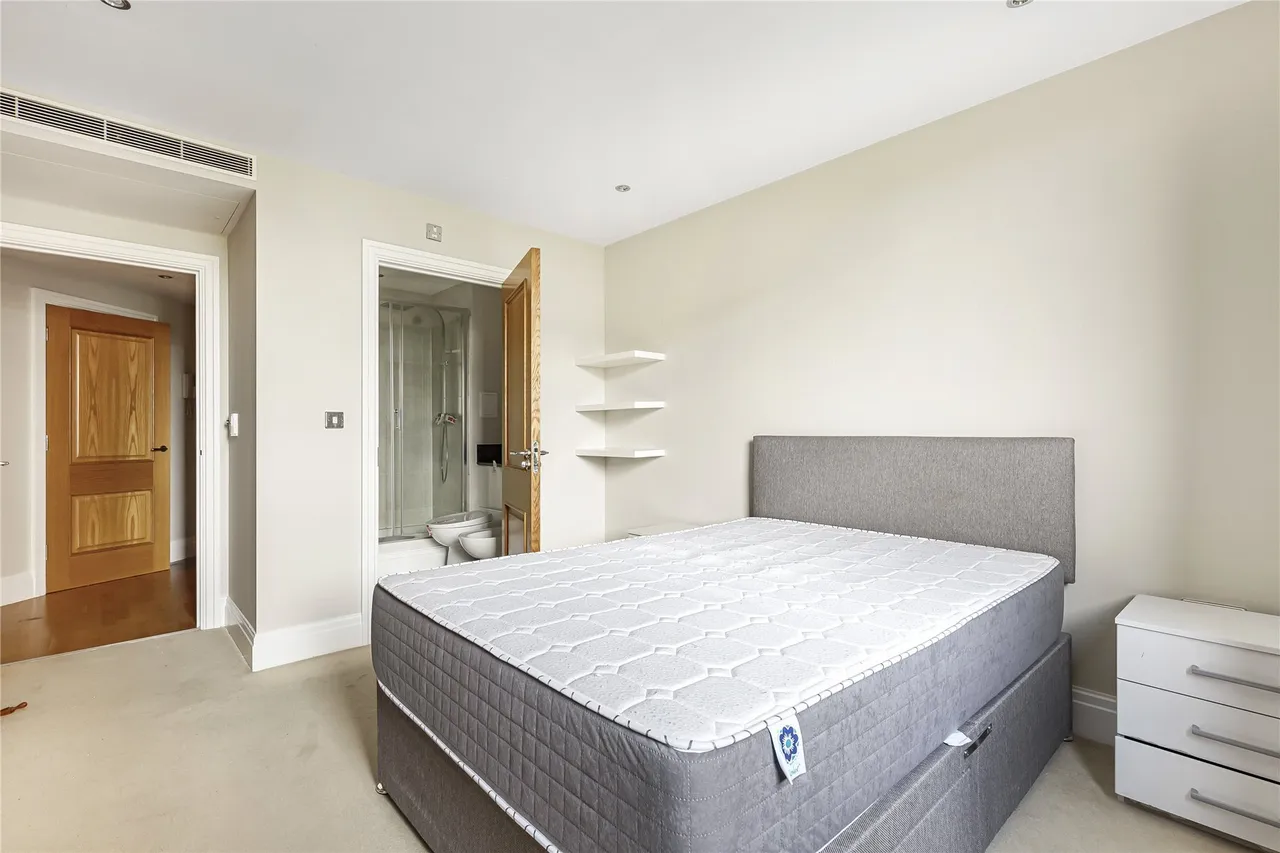 The Boulevard, Imperial Wharf, London, SW6, photo 5