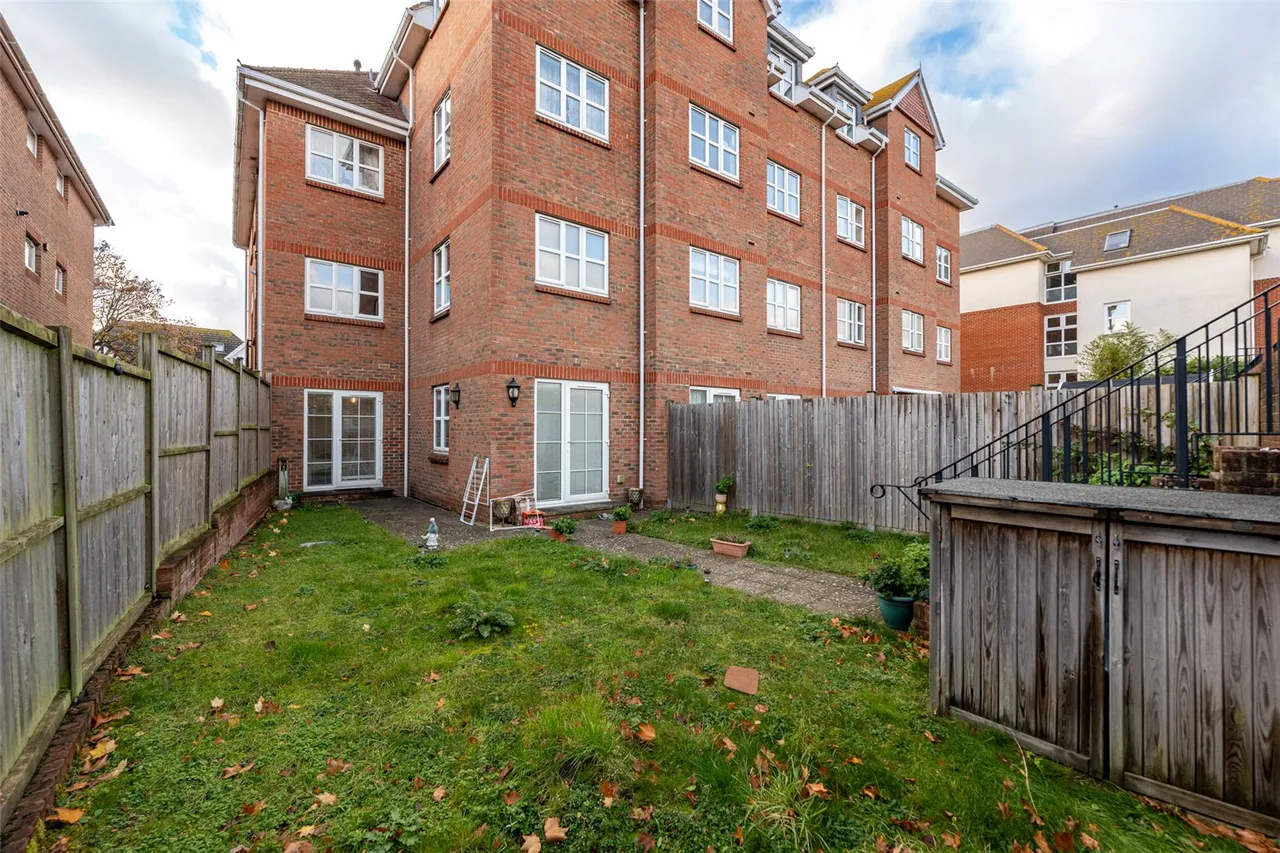 St. Botolphs Road, Worthing, BN11, photo 12