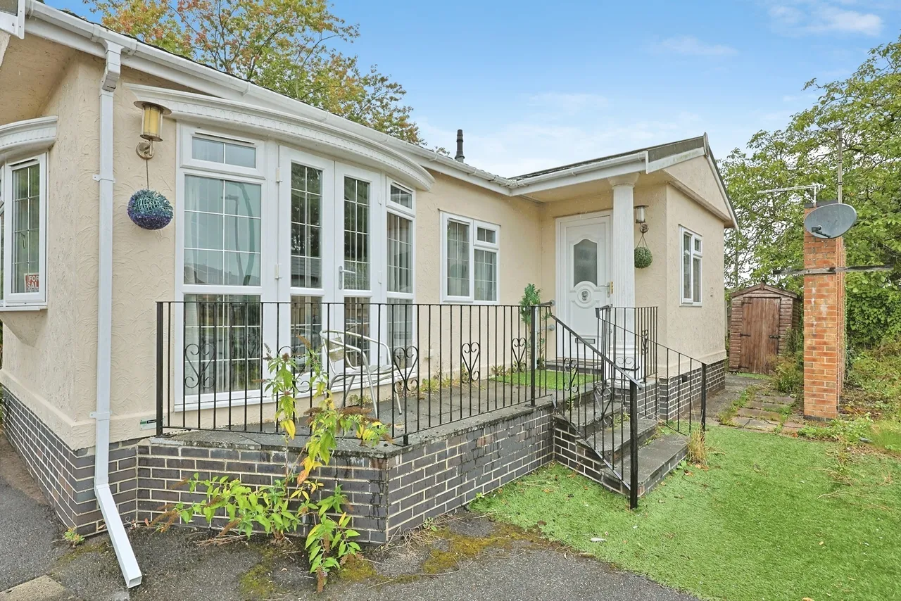 2 bed mobile home for sale — Showmens Guild Site, Hooper Lane, Norwich, Norfolk, NR3