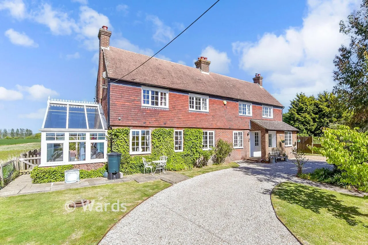 4 bed house for sale, Burmarsh Road, Burmarsh, TN29