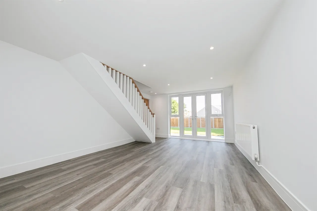 Julien Court Road, Braintree, photo 5