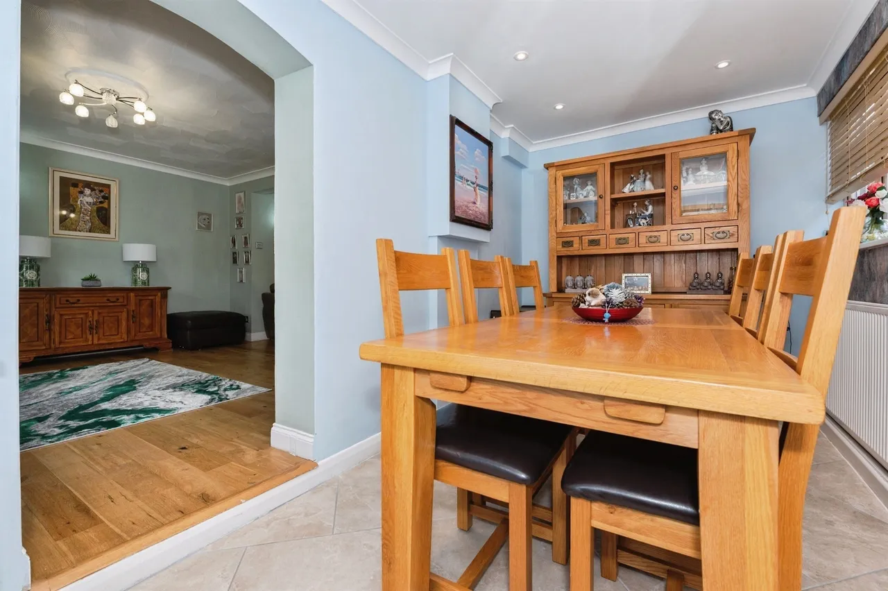 Marian Close, North Stifford, Grays, photo 4