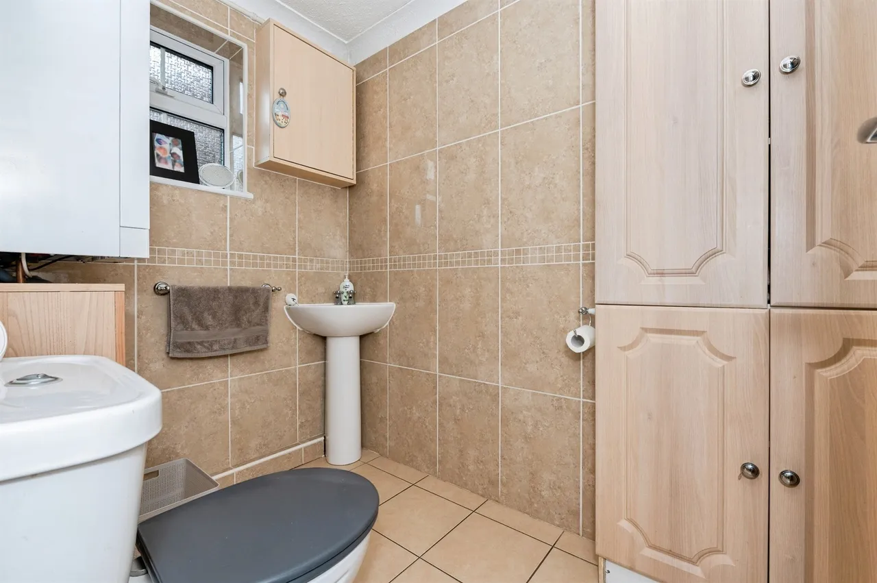 Marian Close, North Stifford, Grays, photo 6