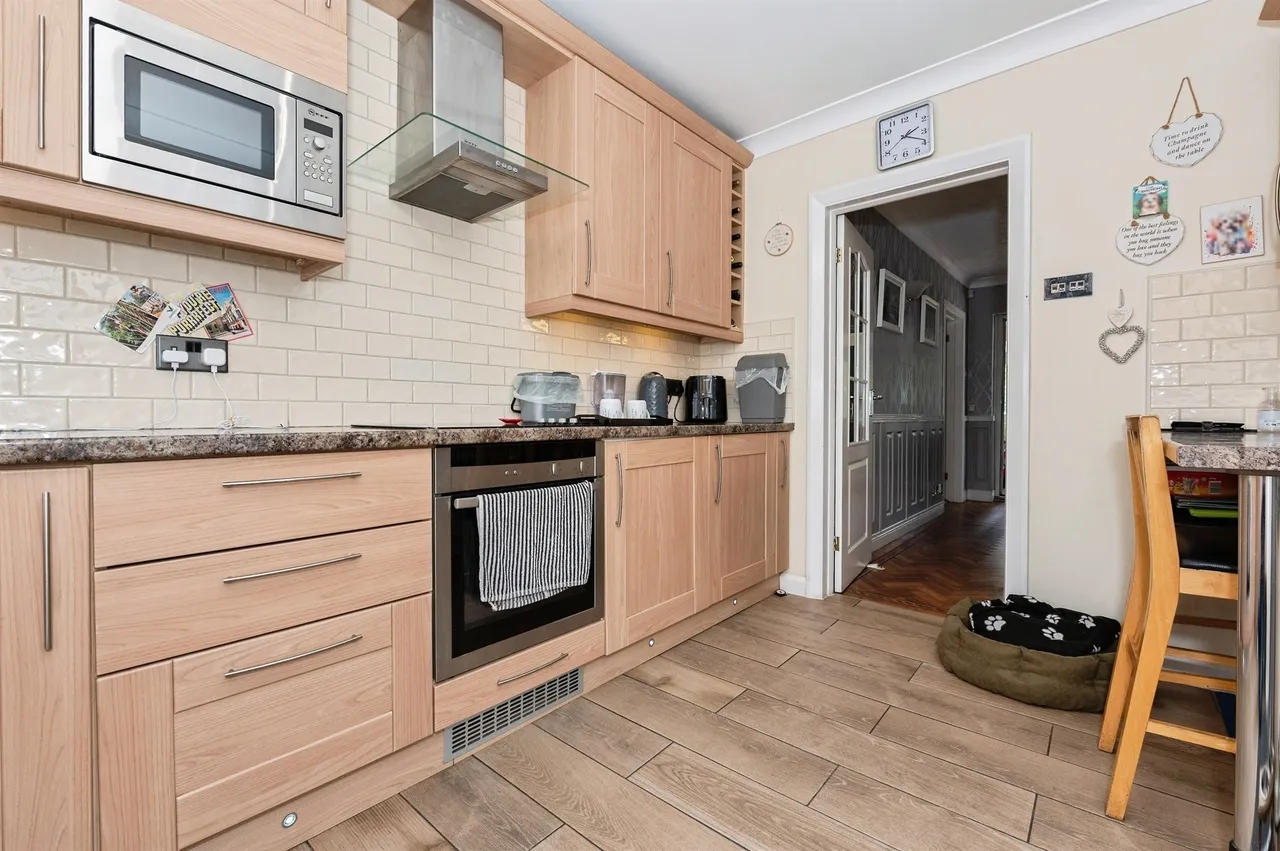 Marian Close, North Stifford, Grays, photo 7