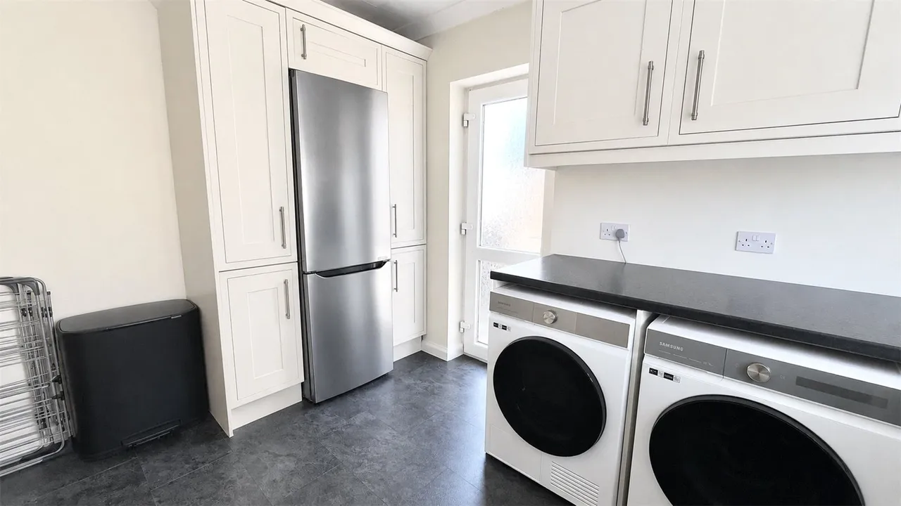 Nicholls Drive, Pensby, CH61, photo 6