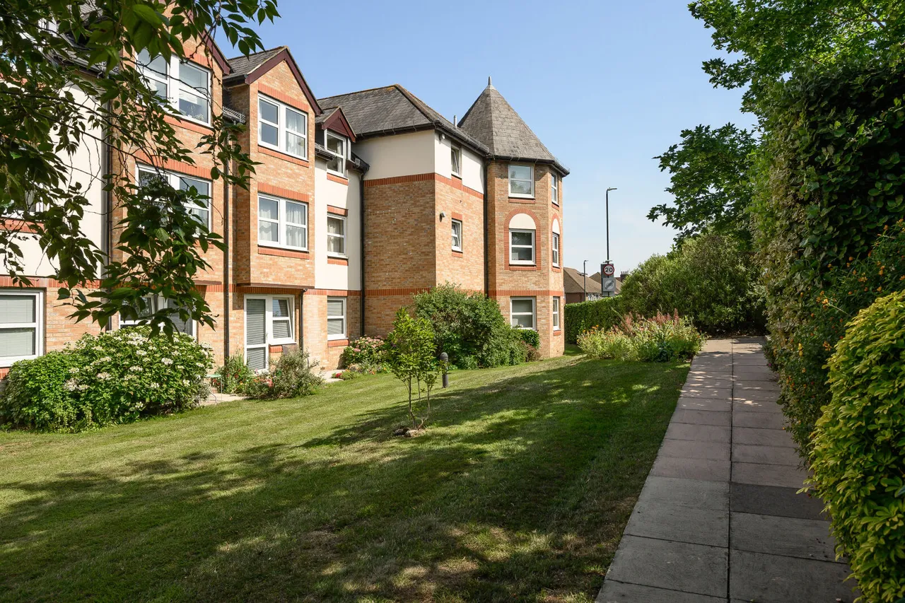 1 bed flat for sale, Queens Road, Wimbledon, SW19