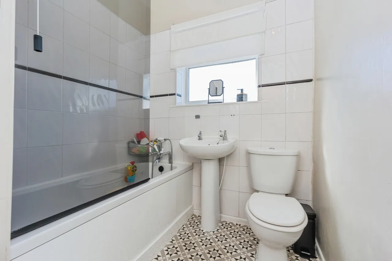 Chadwick Street, Ashton-under-Lyne, Greater Manchester, OL6, photo 17