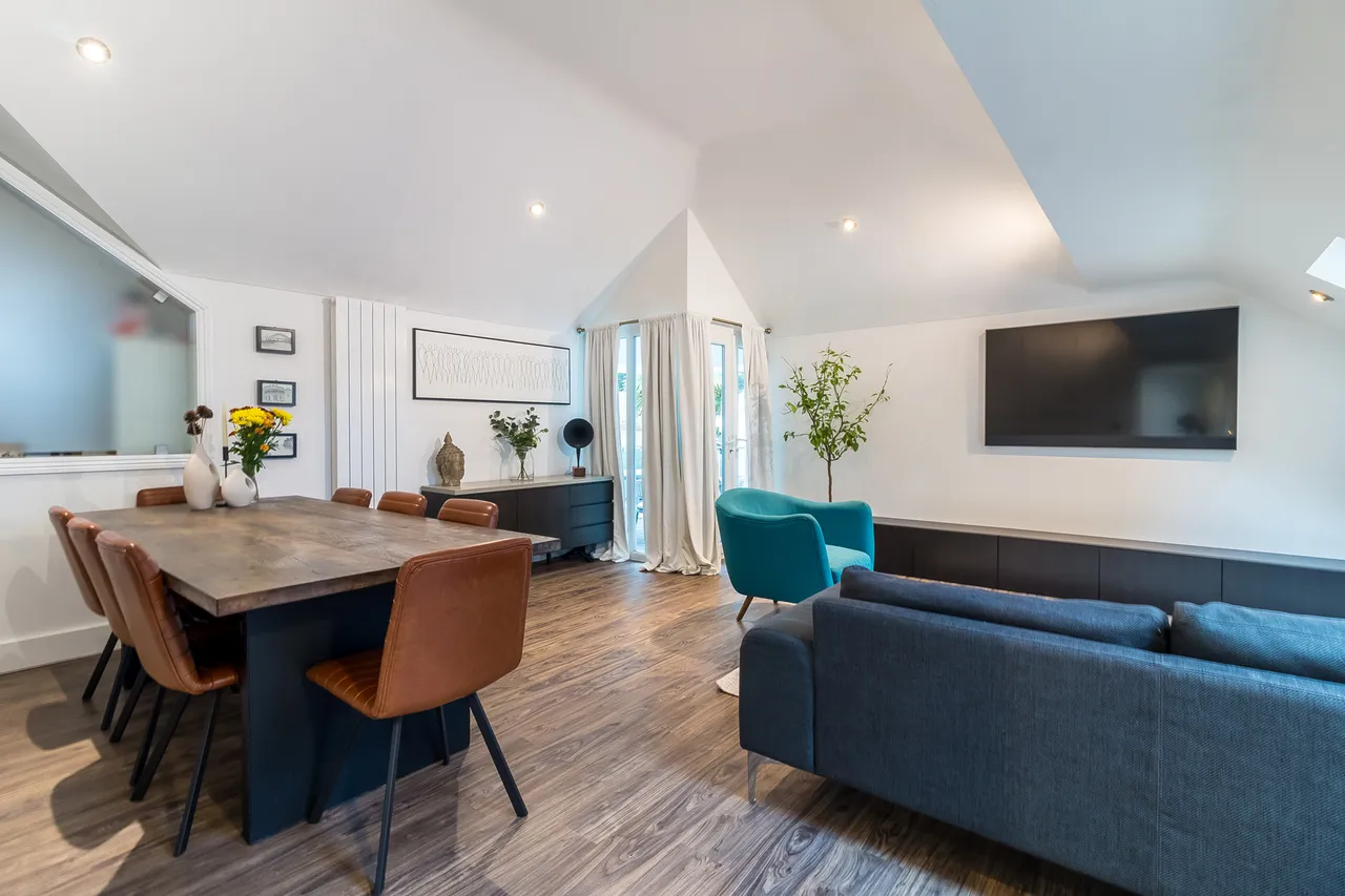 24 Pinewood Road, St. Ives, Ringwood, BH24 2PA, photo 2
