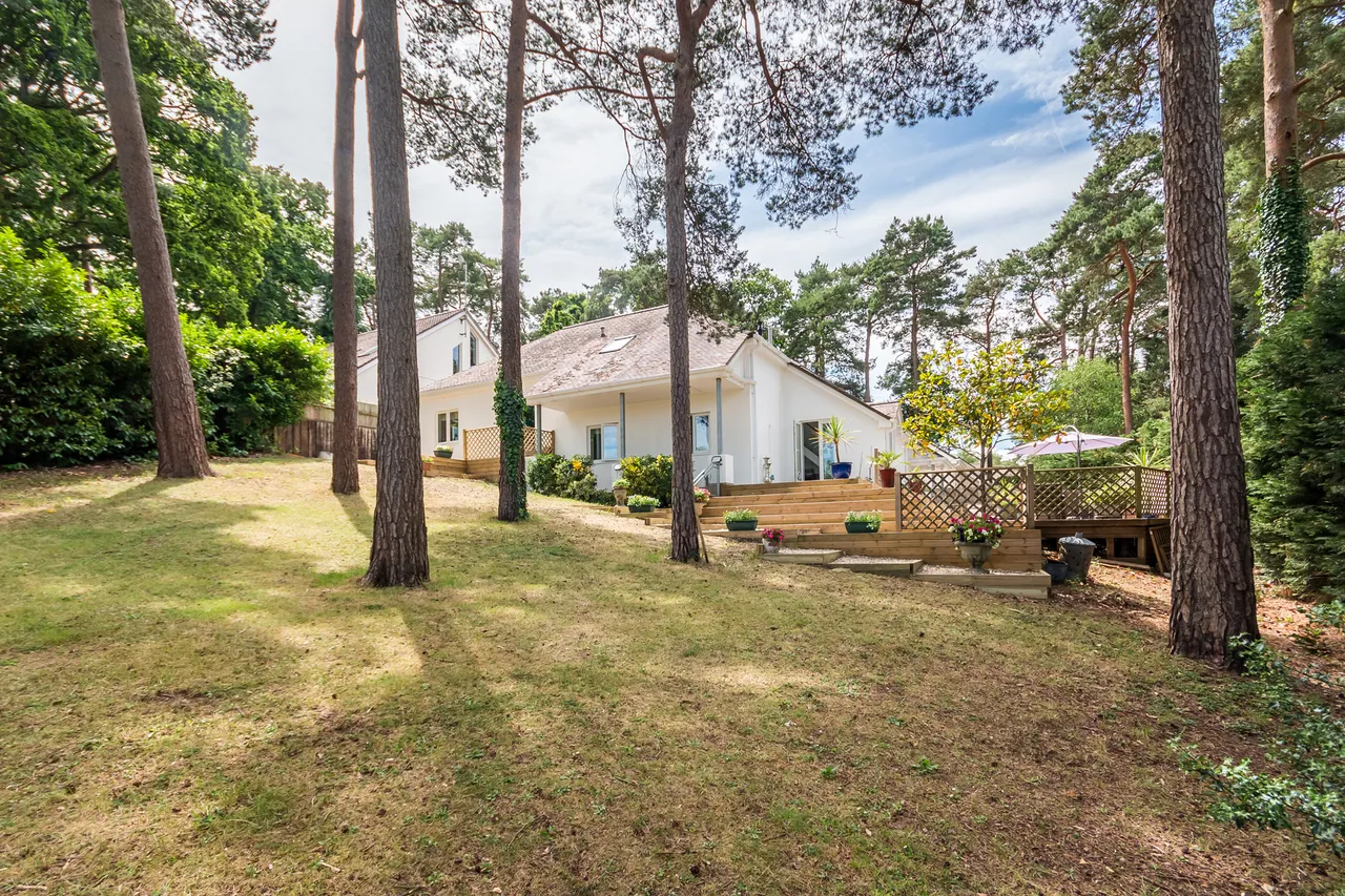 24 Pinewood Road, St. Ives, Ringwood, BH24 2PA, photo 25