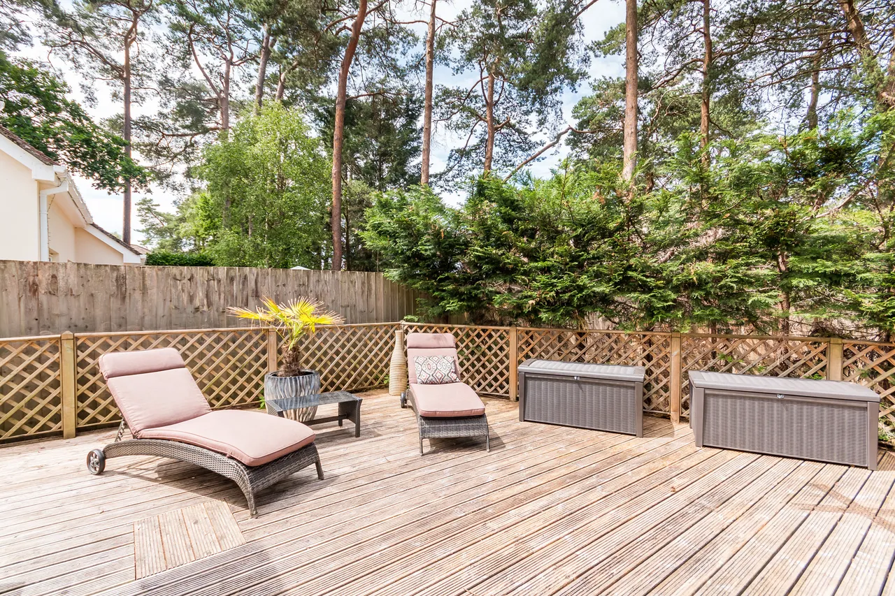 24 Pinewood Road, St. Ives, Ringwood, BH24 2PA, photo 22
