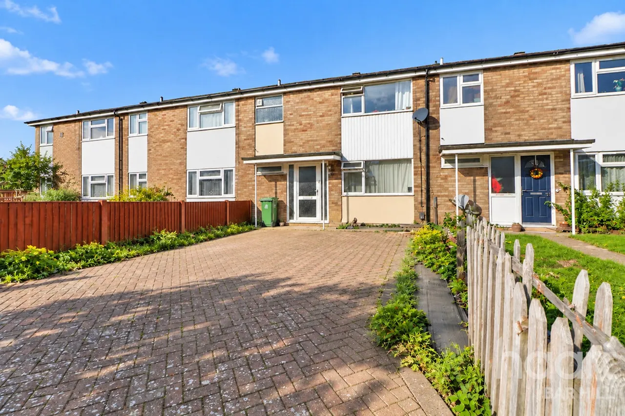 3 bed house for sale, Rockmill End, Cambridge, CB24
