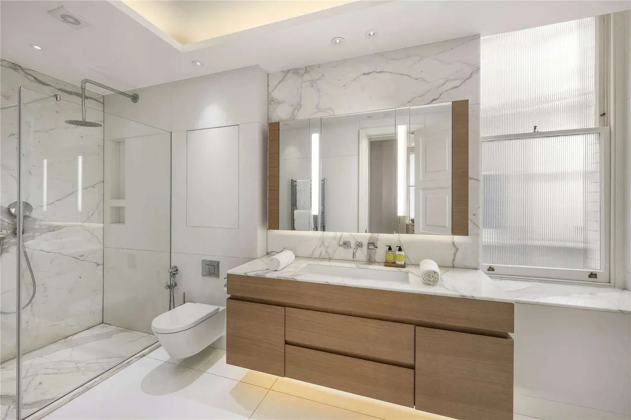 Burton Court, Franklins Row, London, SW3 4TA, photo 8