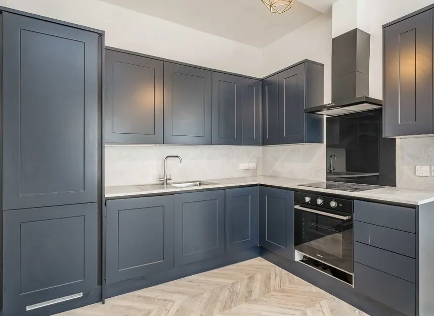 Queens Crescent, Kentish Town, NW5, photo 2