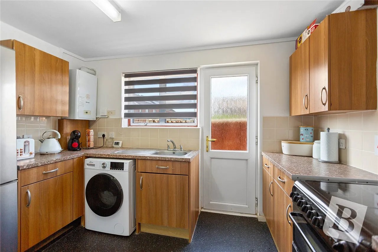 Roseberry Gardens, Upminster, RM14, photo 8