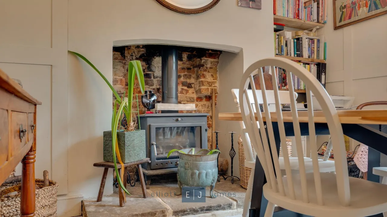 Manor Road, High Beech, Loughton, photo 6