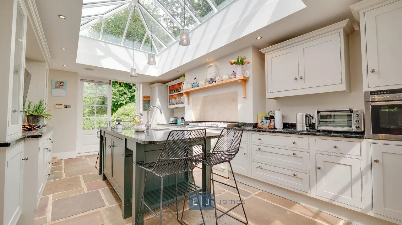 Manor Road, High Beech, Loughton, photo 2
