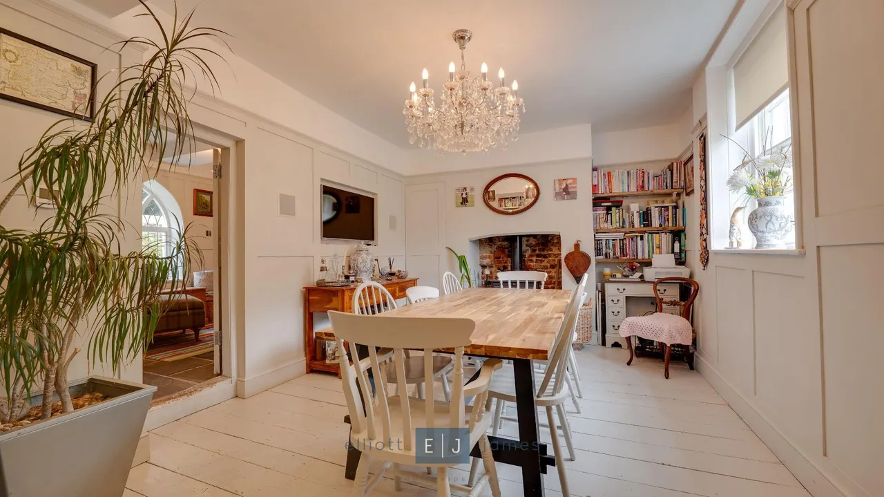 Manor Road, High Beech, Loughton, photo 5