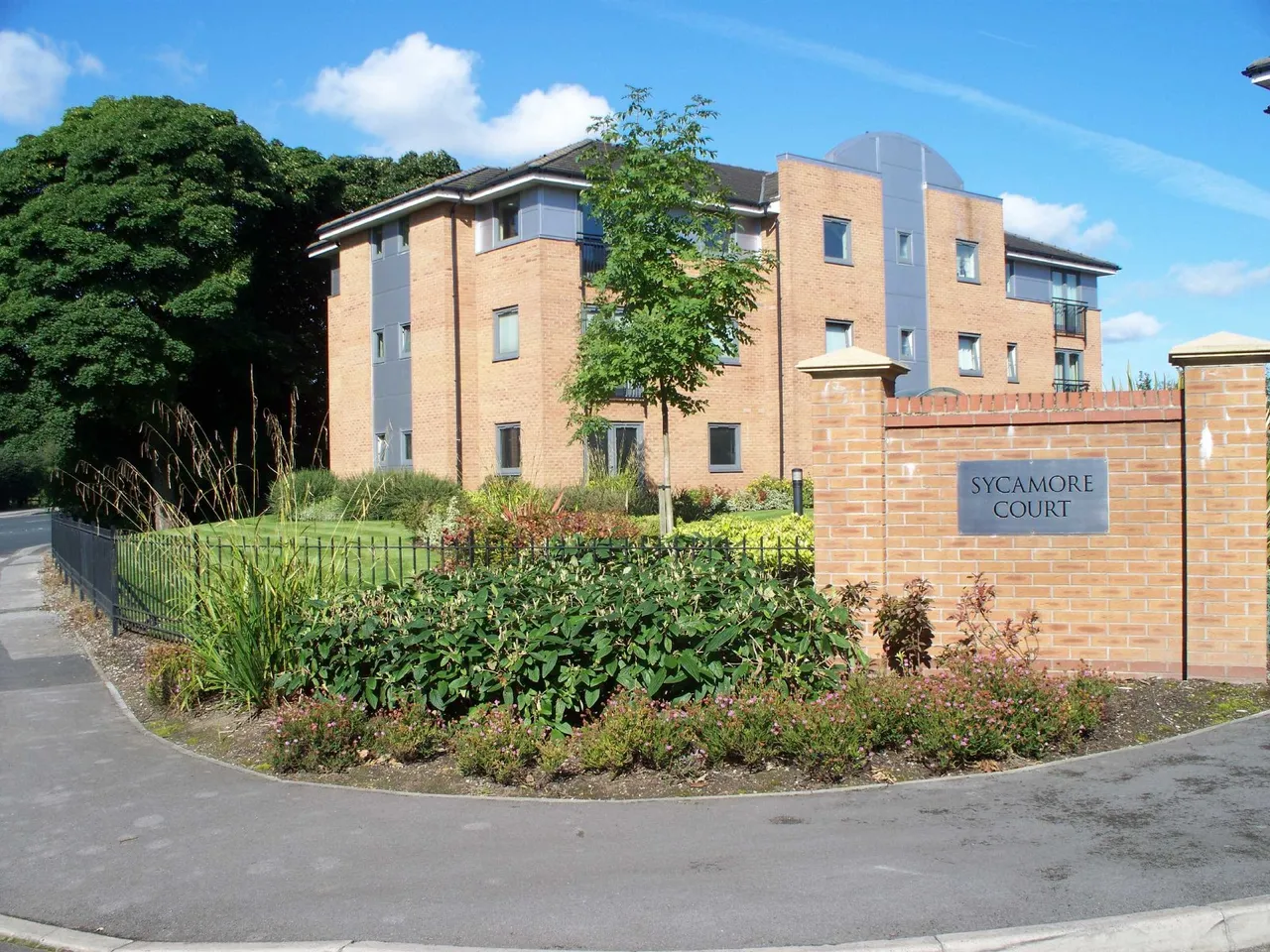 Carrington Lane, Sale, M33, photo 12