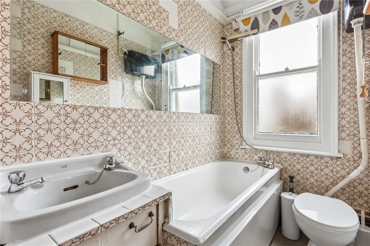 Lessingham Avenue, London, SW17, photo 10
