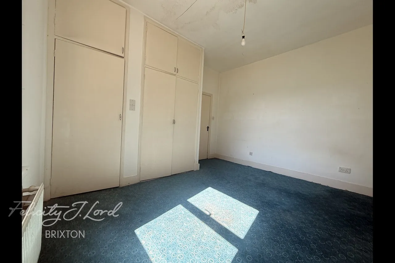 Heslop Road, London, photo 5