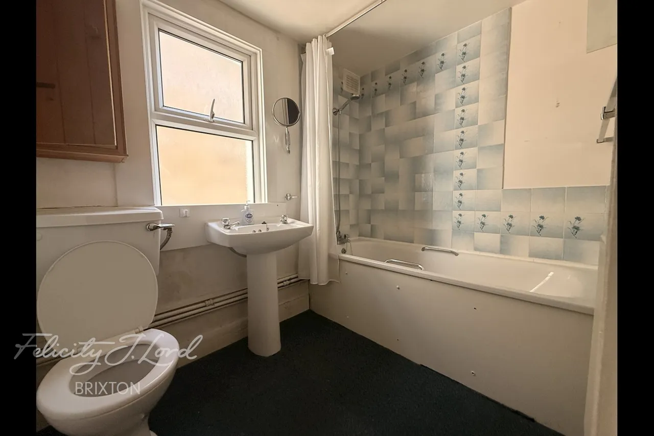 Heslop Road, London, photo 6