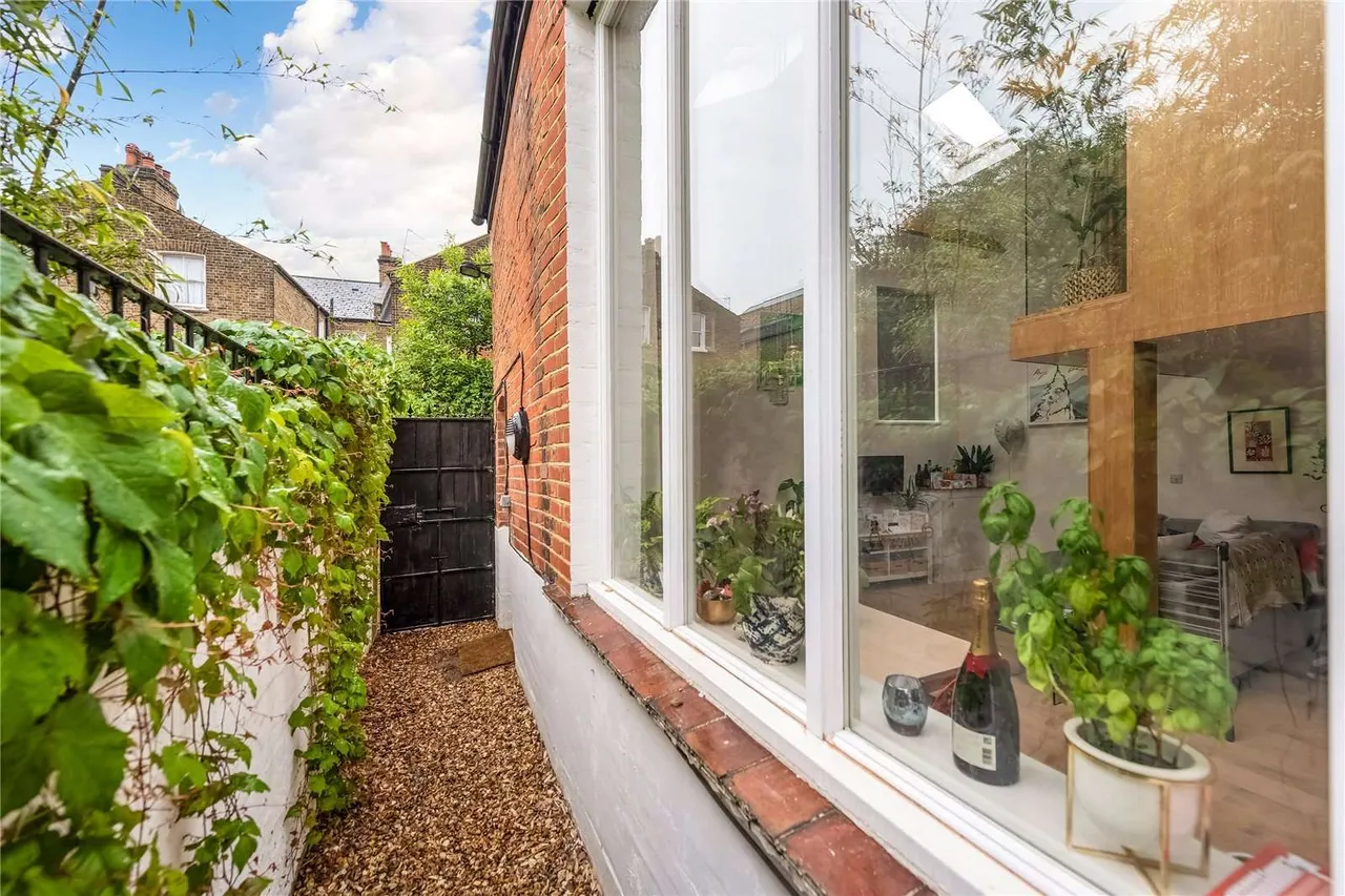 Bloemfontein Way, Shepherds Bush, London, W12 7BQ, photo 10