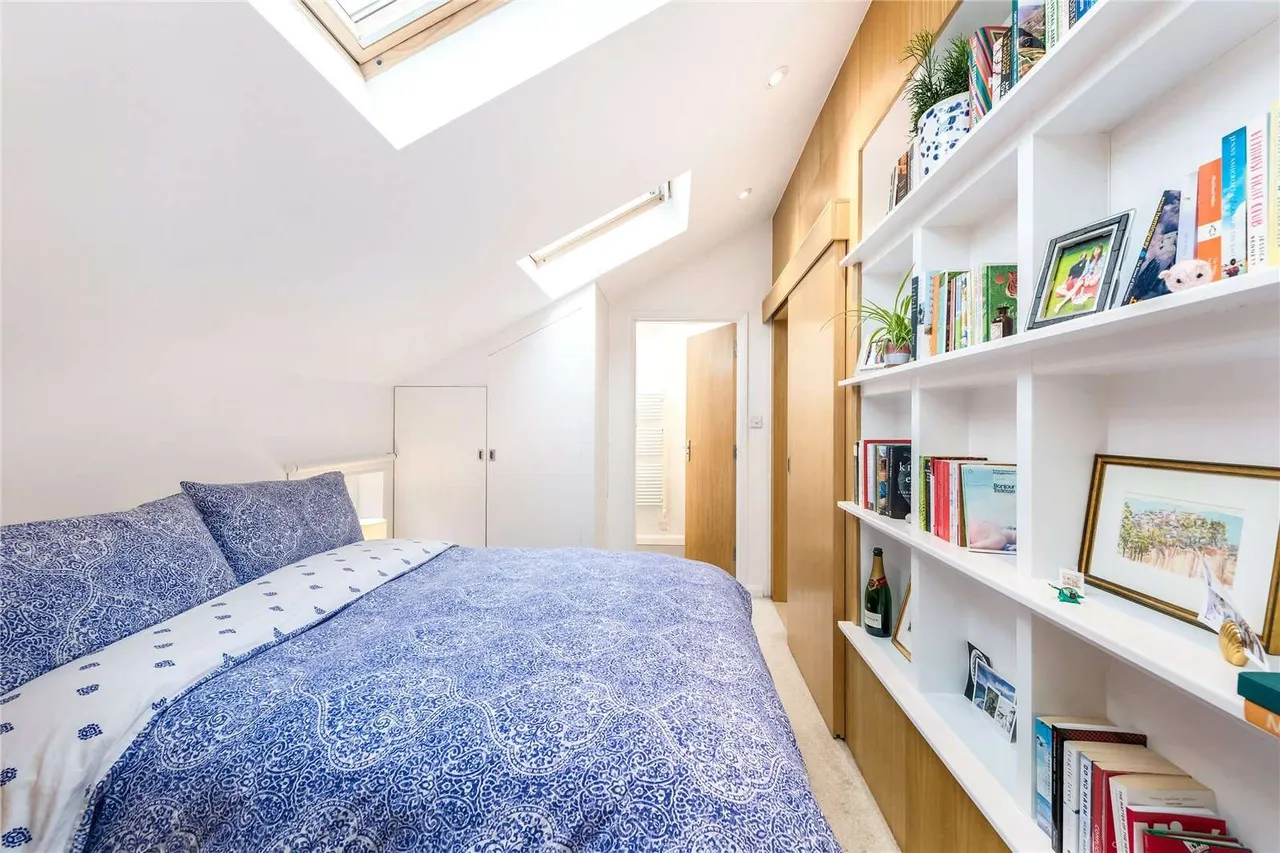 Bloemfontein Way, Shepherds Bush, London, W12 7BQ, photo 3