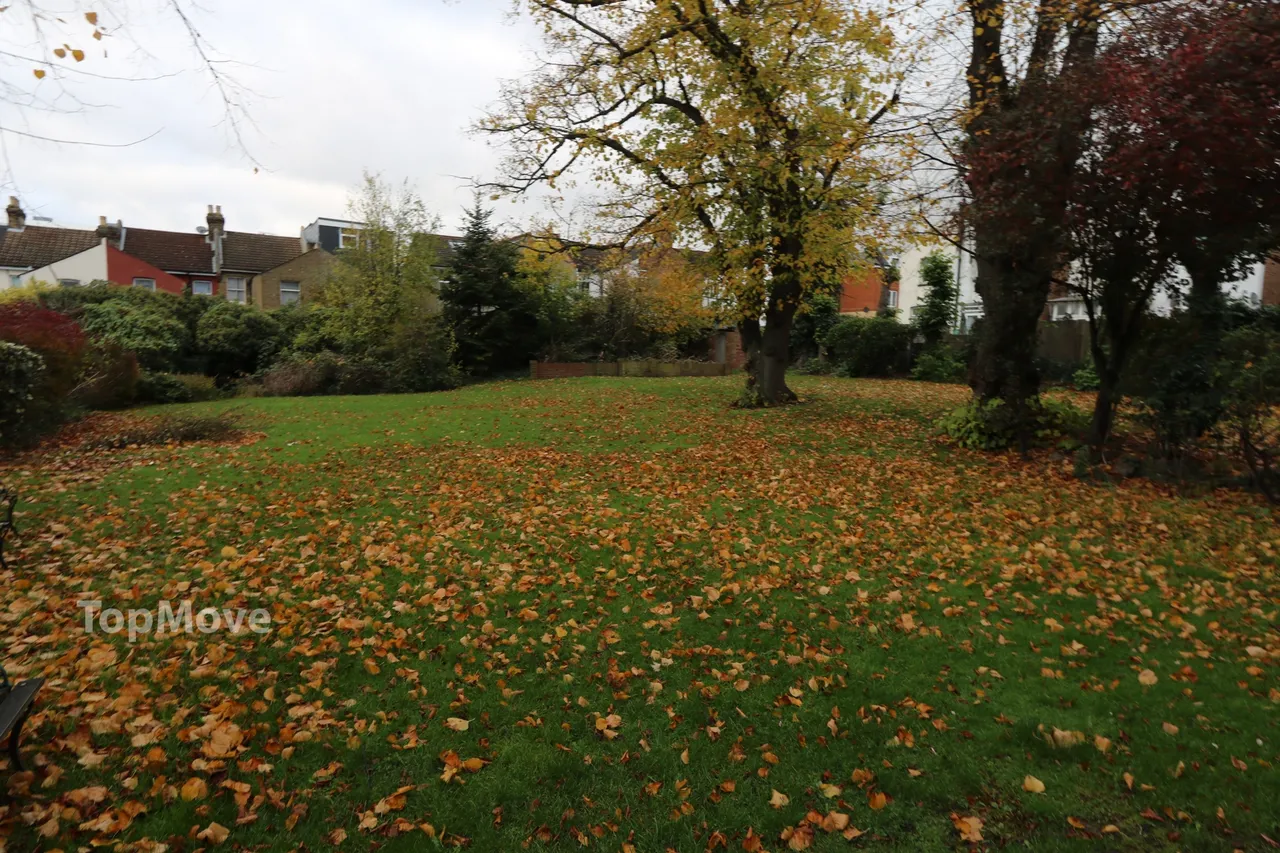 Selhurst Road, South Norwood, SE25, photo 3
