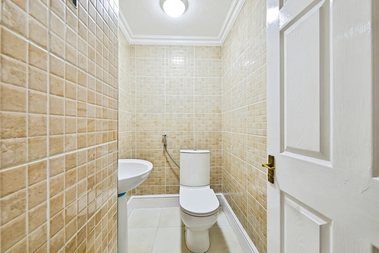 Soudan Drive, NOTTINGHAM, Nottinghamshire, NG2, photo 7