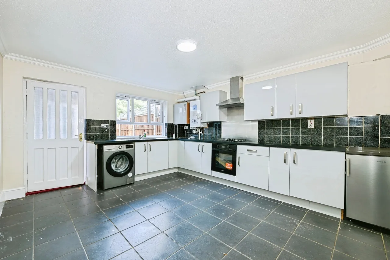 Soudan Drive, NOTTINGHAM, Nottinghamshire, NG2, photo 3