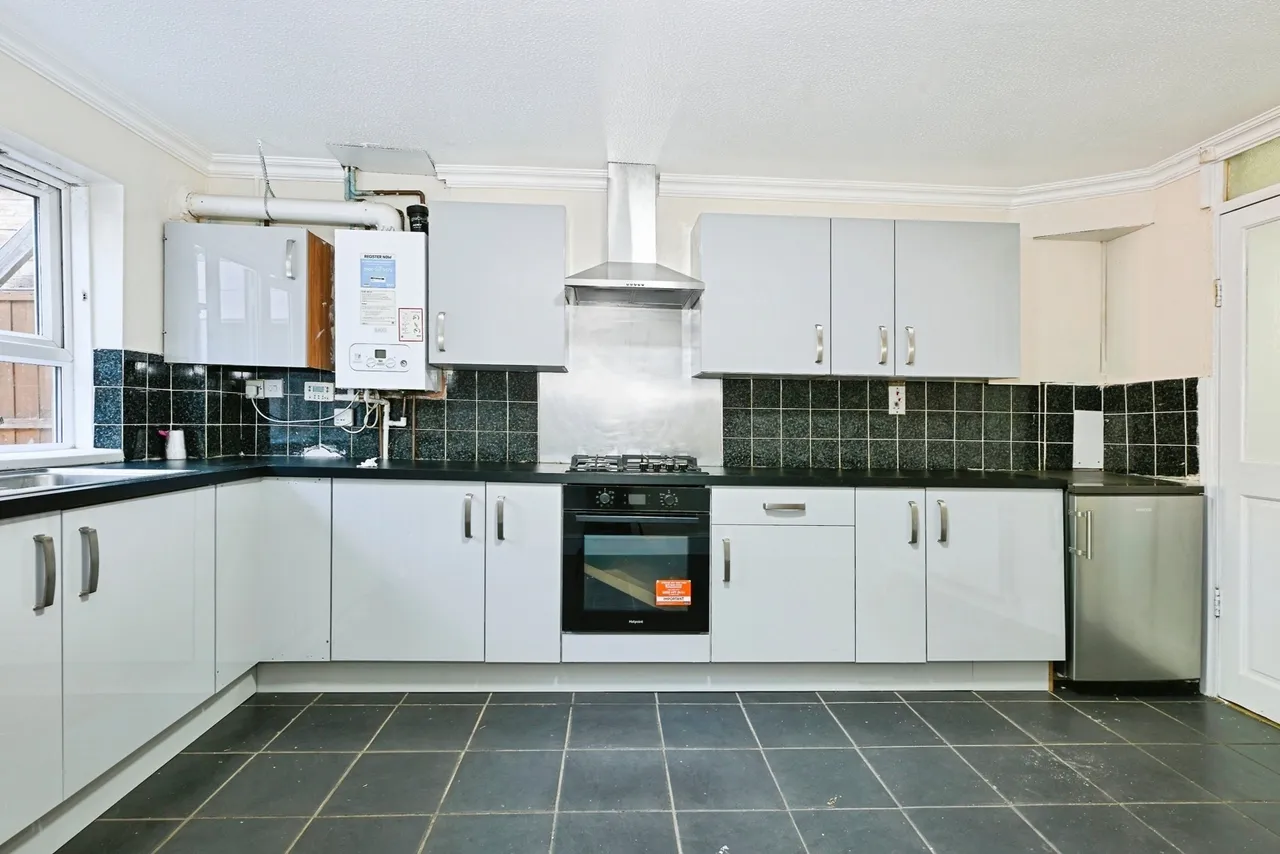 Soudan Drive, NOTTINGHAM, Nottinghamshire, NG2, photo 2
