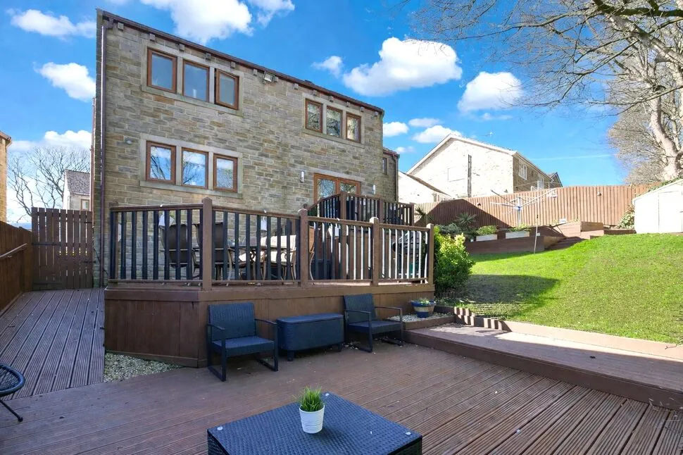 St. Helier Grove, Baildon, West Yorkshire, BD17, photo 7