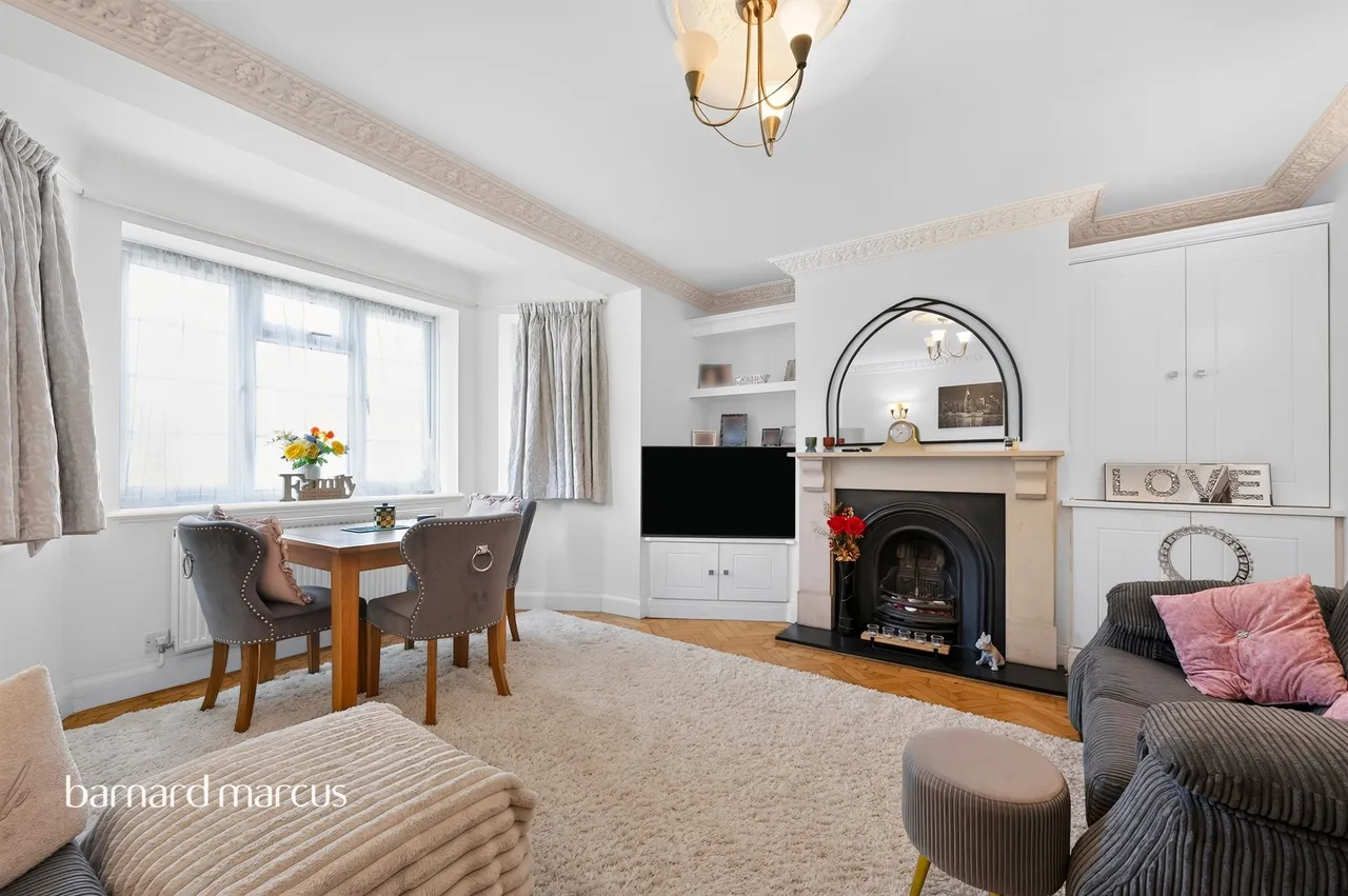 Orchard Court, Worcester Park, photo 3