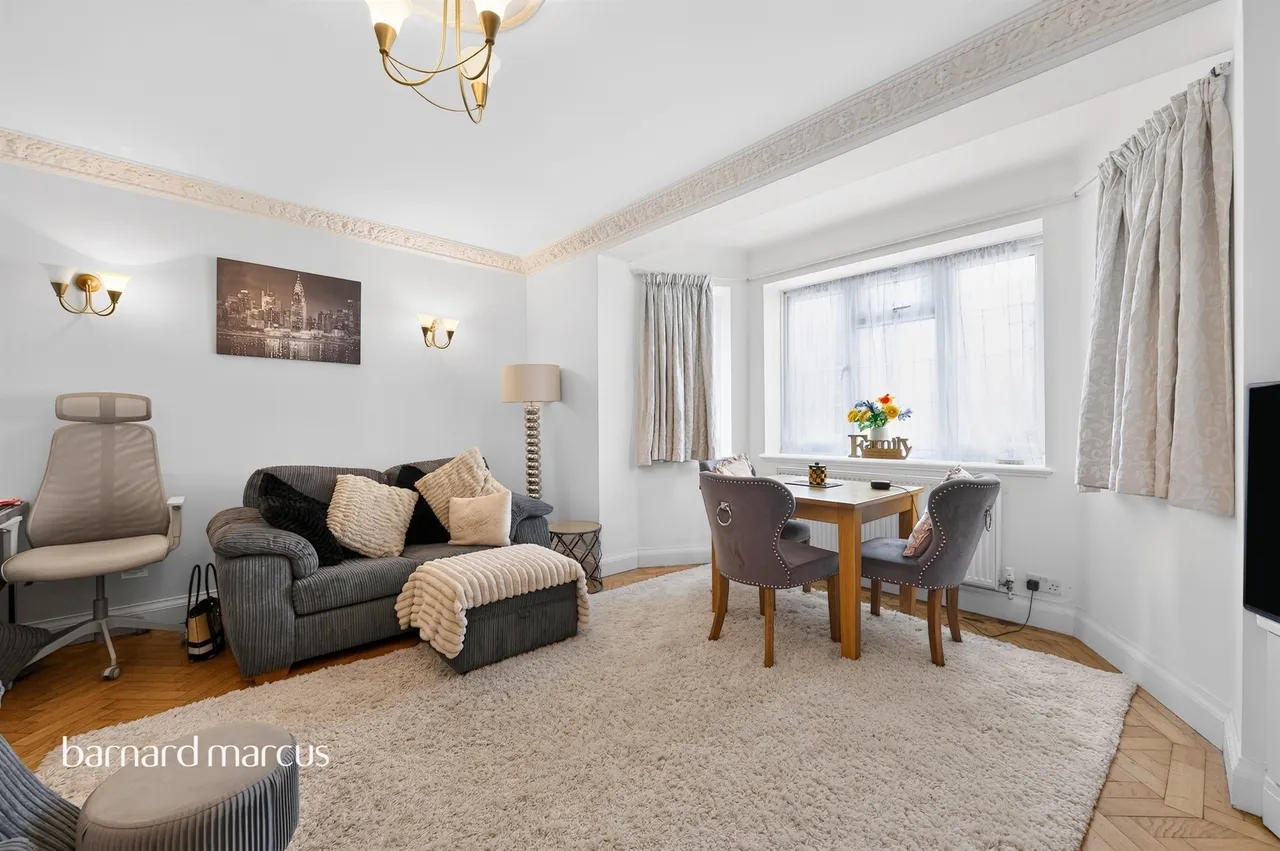 Orchard Court, Worcester Park, photo 4