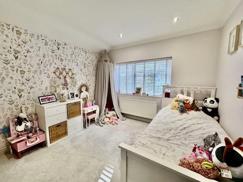 Bay Tree Close, Loudwater HP11 1JN, photo 12