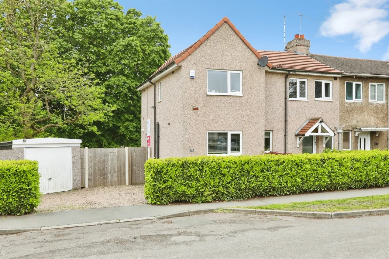 3 bed house for sale — South Avenue, Bawtry, Doncaster