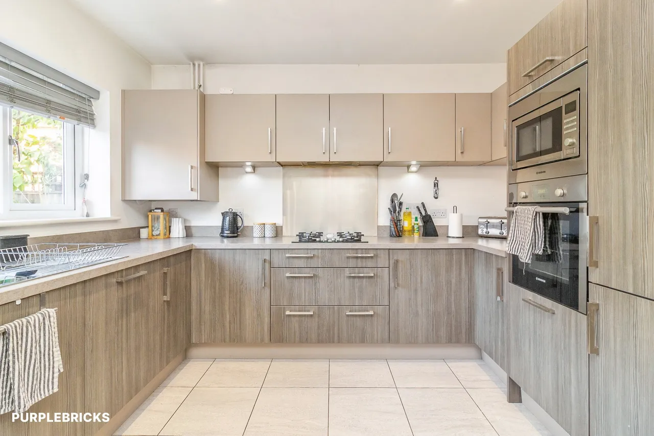 Bowling Green Close, Milton Keynes, MK2, photo 3