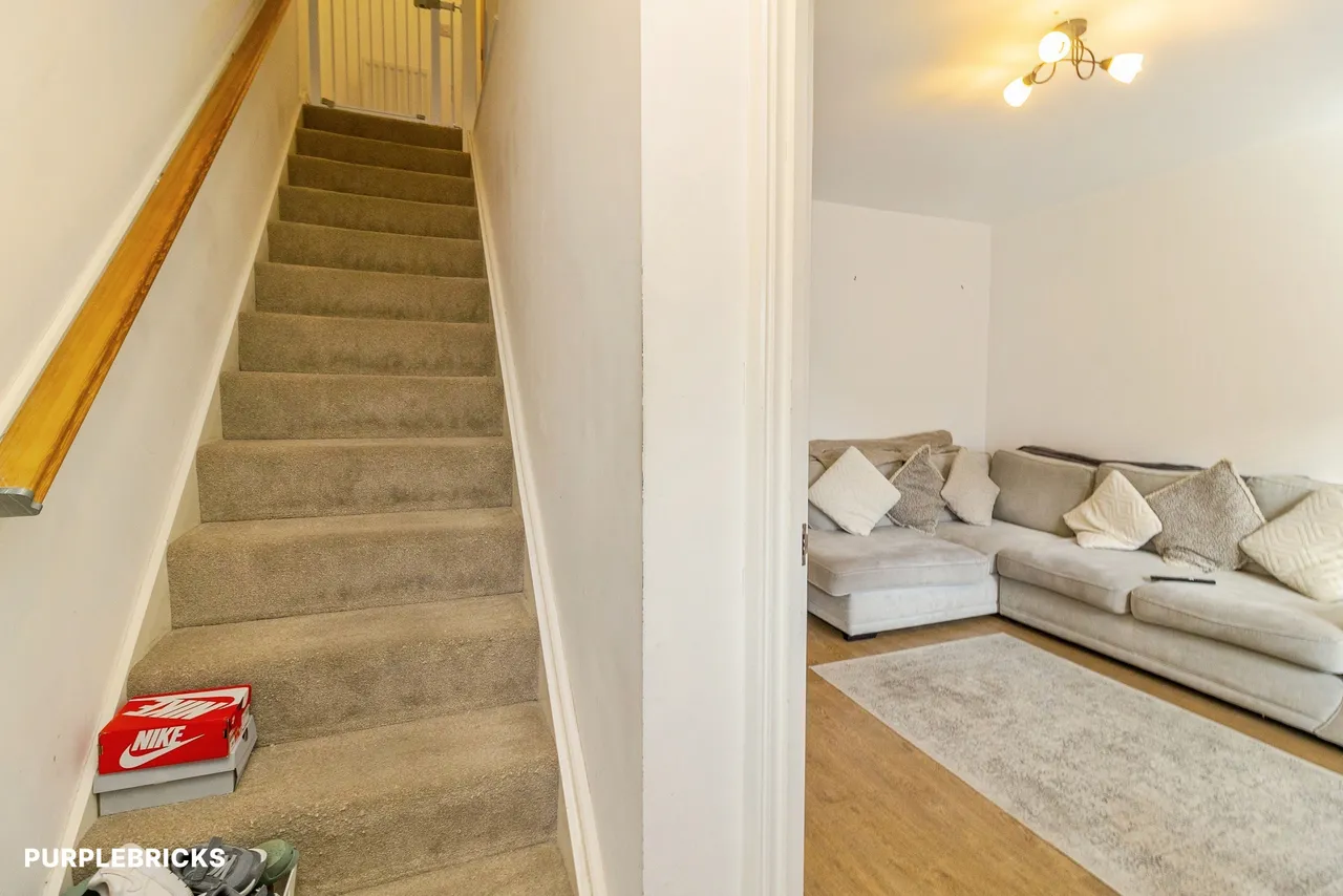 Bowling Green Close, Milton Keynes, MK2, photo 13